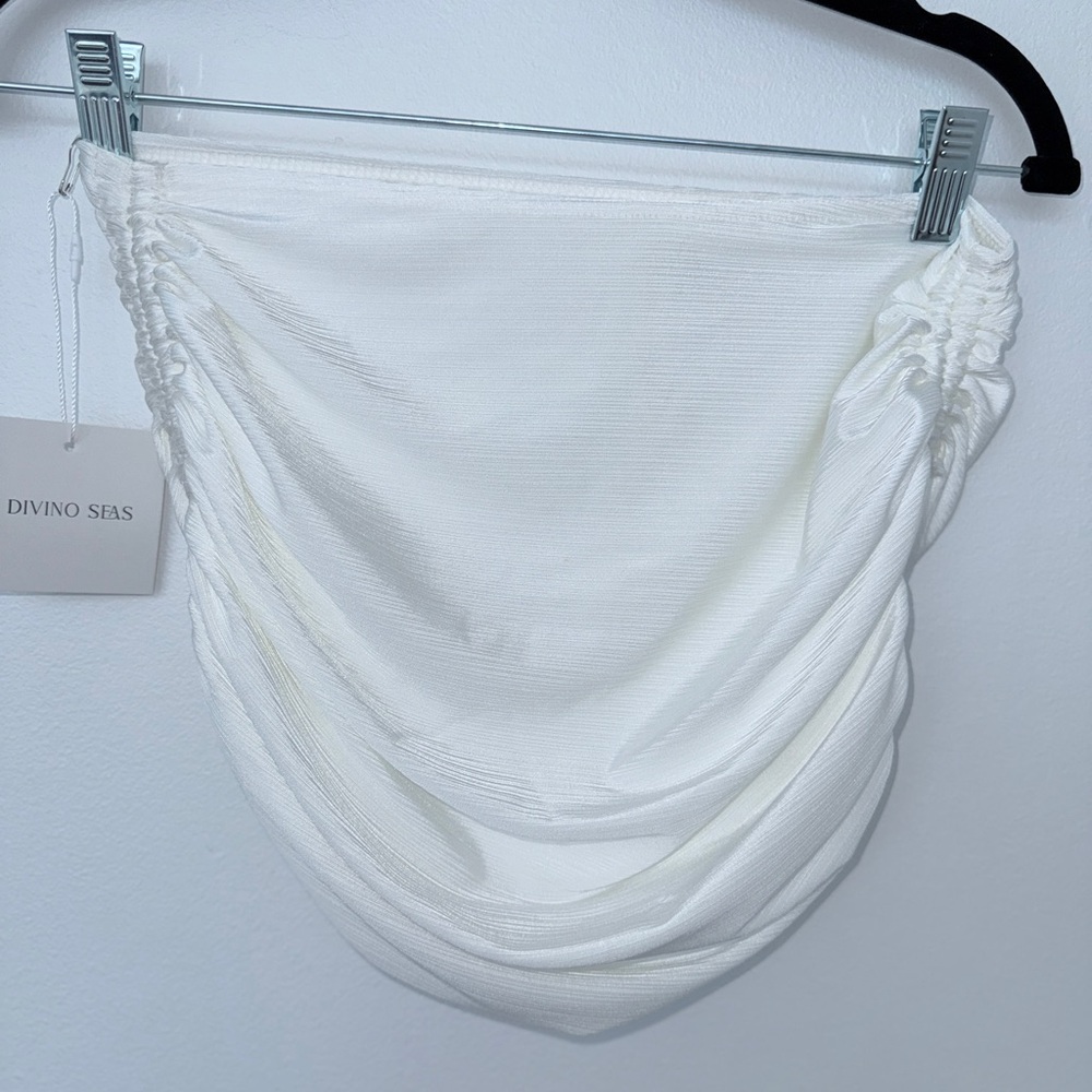DivinoSeas NWT | PEARL COVER-UP
PEARLY WHITE & CLOUD SKIRT SET | SOLD OUT | - Picture 7 of 8